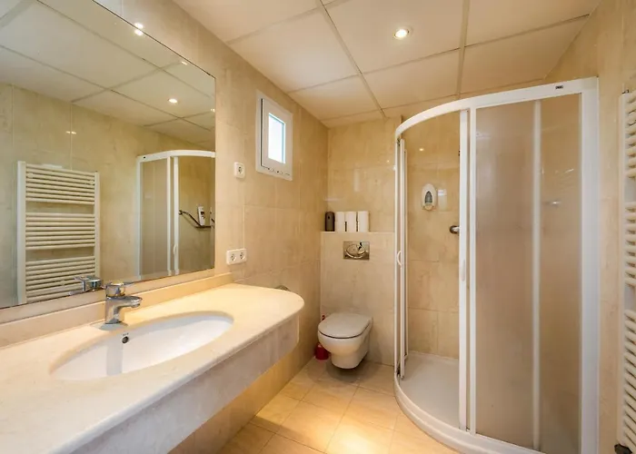 Apto Con Terraza 5 * باغيرا